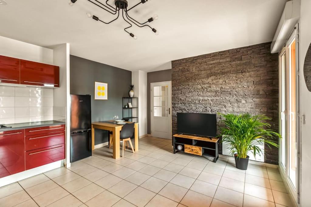 T2 Paisible Vaise, Avec Parking Metro Direct Bellecour Apartment Лион Екстериор снимка
